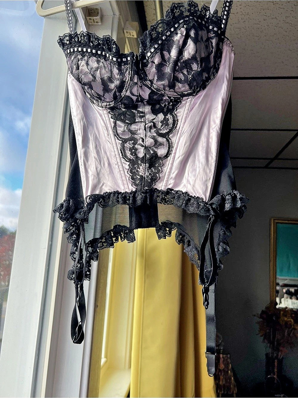 Y2K Frederick's of Hollywood Lace Bustier Corset in Pink & Black 34B Like New